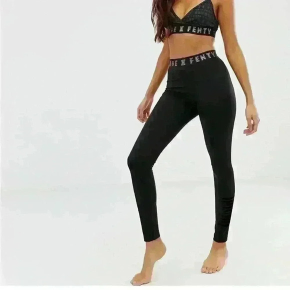 Savage x Fenty Forever Savage logo leggings in black - Picture 1 of 7